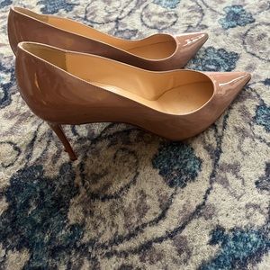 Christian Louboutin size 40.5 ! Worn once , patent nude